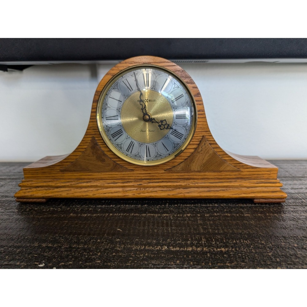Howard Miller Quartz Mantel Clock 613-555 Dual Chime Oak Bold Beautiful Nice!